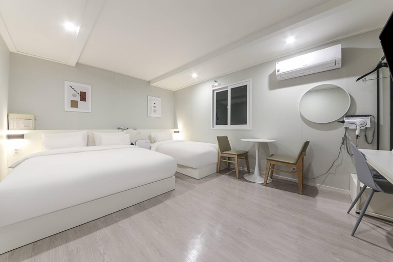 Bedroom 4, Yeongcheon Hotel Sharp, Yeongcheon