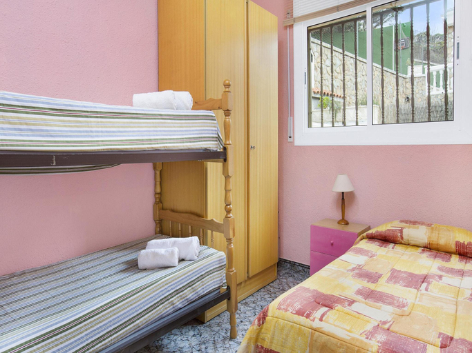 Bedroom 2, Sea and mountain view villa with pool, Girona