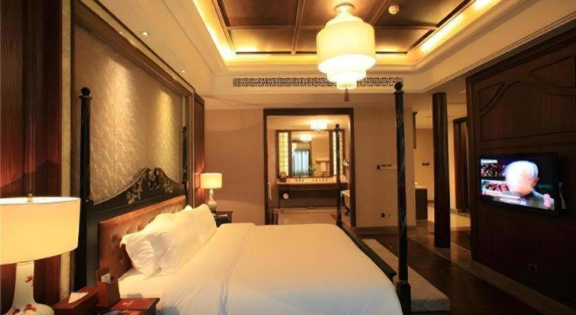 Bedroom 3, Dockside Boutique Hotel, Jiaxing