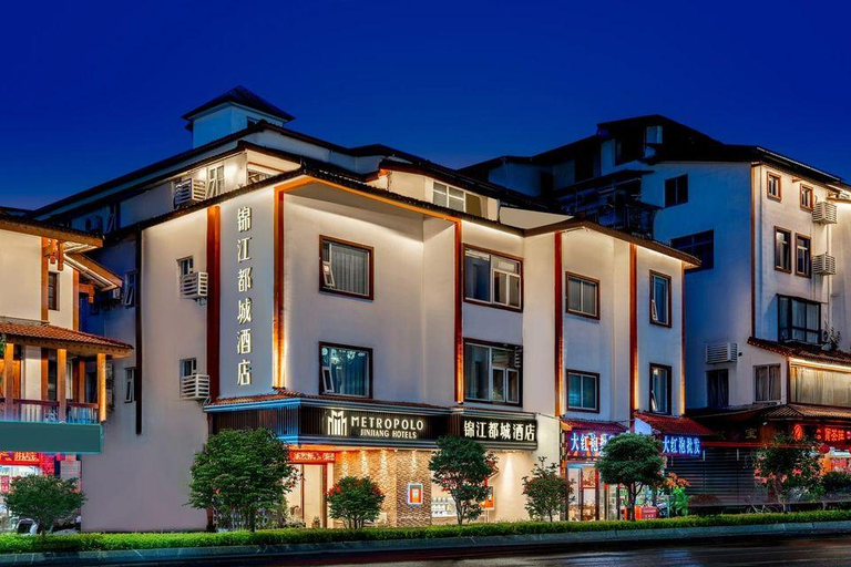 Exterior & Views