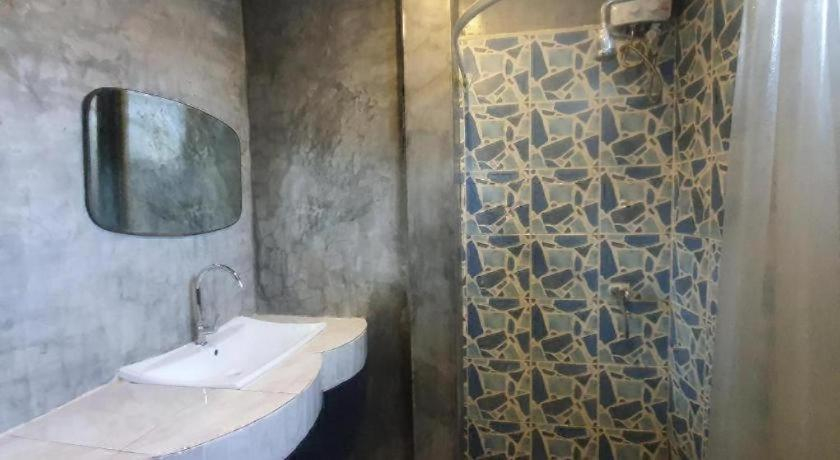 Bathroom 4, Saikaew Boutique Hotel, Muang Rayong