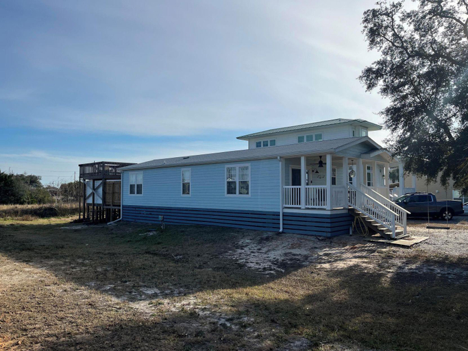 Exterior & Views 2, Pet Friendly Beach House - Hakuna Matata, Gulf