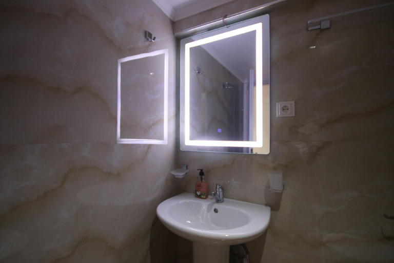 Bathroom 4, Apart Hotel Alex, Vlorës