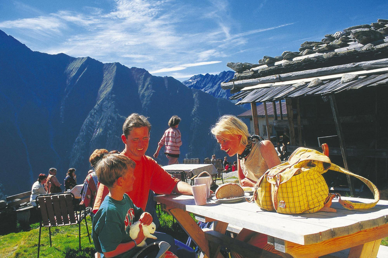 Others 3, Chalet in Königsleiten with Wellness & Alps View, Zell am See