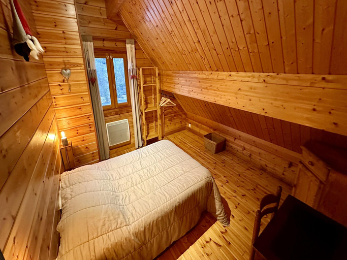 Bedroom 2, Breezy nook near the ski resort, Puy-de-Dôme
