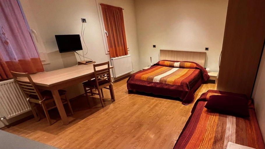 Others 2, Residence Stefania Cavasso Nuovo, Pordenone