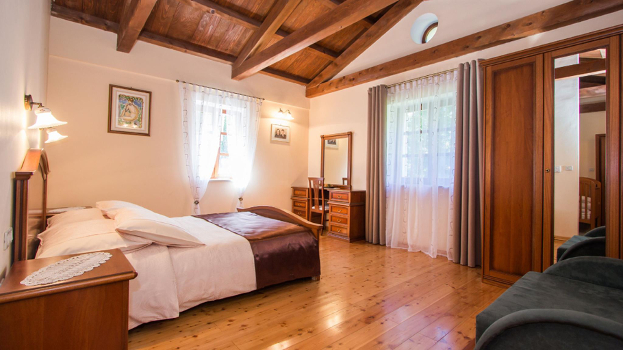 Bedroom 2, Villa Kringa by Villas Guide, Tinjan