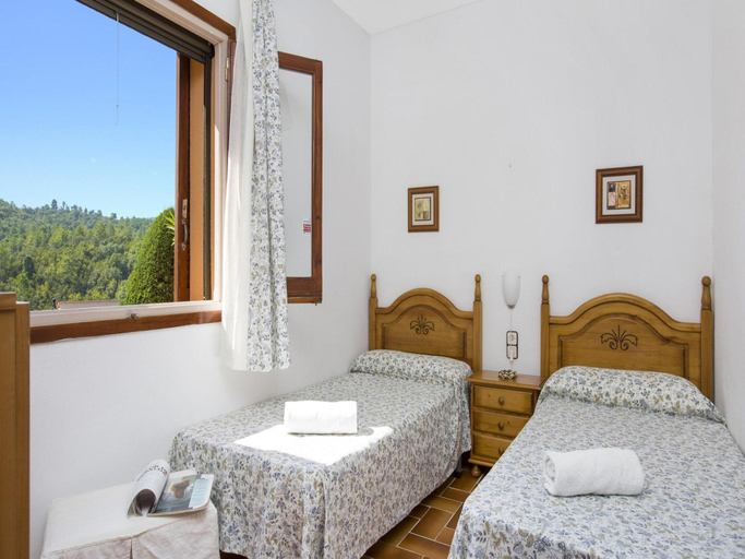 Bedroom 3, Quiet residential villa in Vidreres, Girona