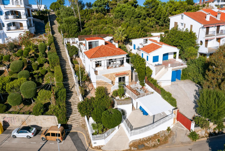 Others 2, Villa Maria de Bonaire, Baleares