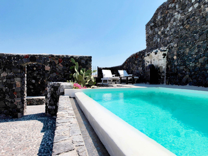 Others 2, Villa in Megalochori with Private Pool, South Aegean