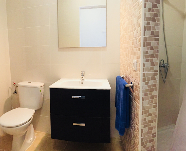 Bathroom 5, Maribel, Las Palmas