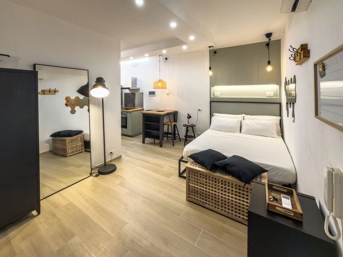 Others 1, LikeYourHome, Vercelli