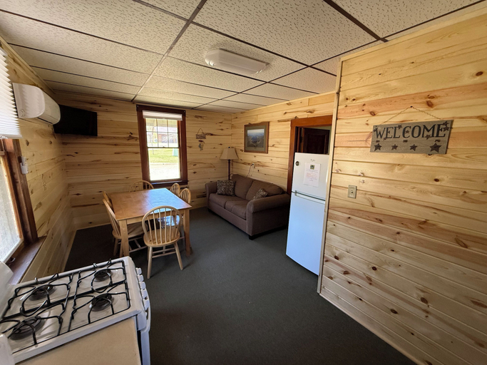 Others 4, Cass Lake Lodge, Cass