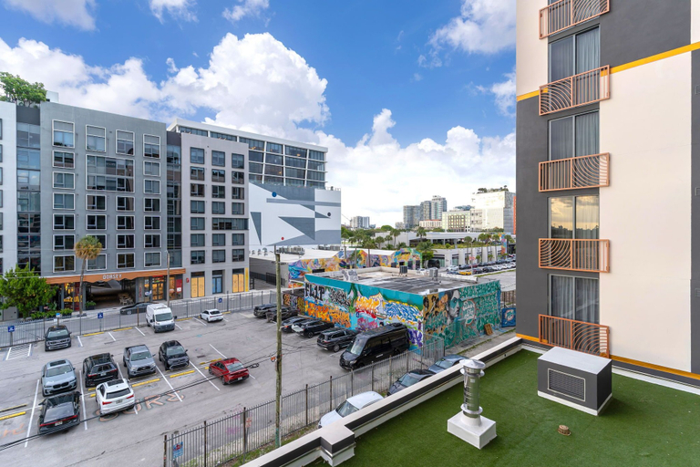 Others 5, Nomad, Miami-Dade