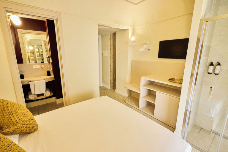 Bedroom 2, botanic garden, Napoli