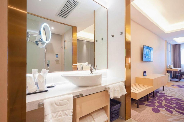 Bathroom 4, Lavande Hotel Beijing Yizhuang Economic Development Zone, Beijing