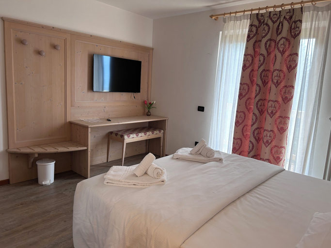 Others 3, Hotel Alpe Bellaria, Trento