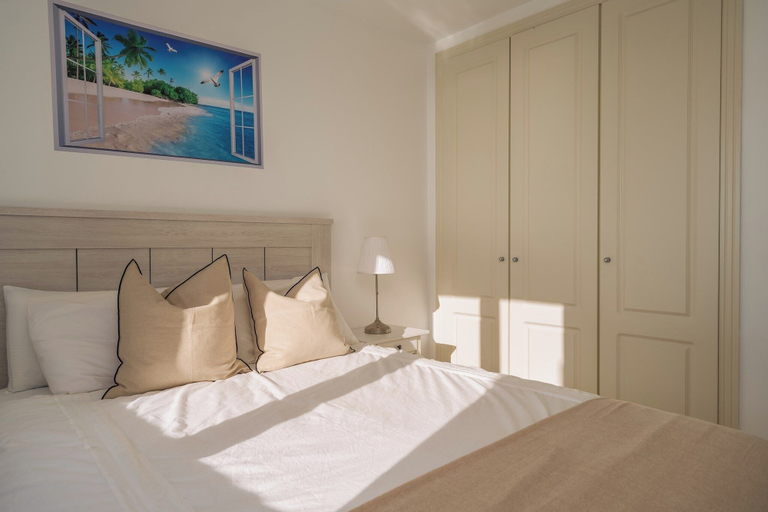 Others 3, Stylish 2BR Apt. with Stunning Sea Views, Málaga