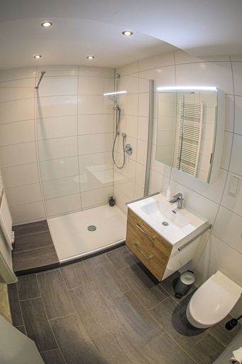 Bathroom 2, Apartments near Residence - parking, Würzburg