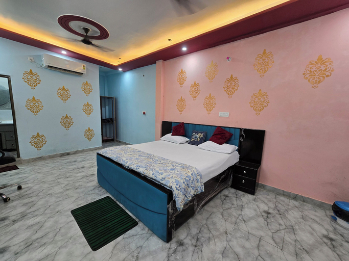 Others 3, VIP Inn, Faizabad