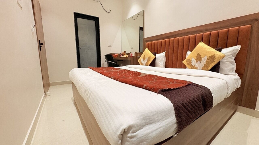 Others 5, Swaraj Homestay, Varanasi