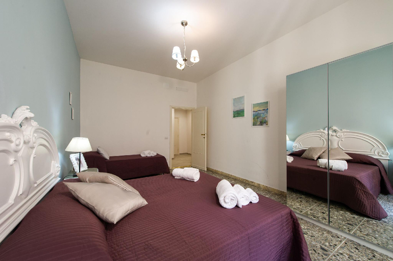 Bedroom 4, Bonifacio VIII, Rome