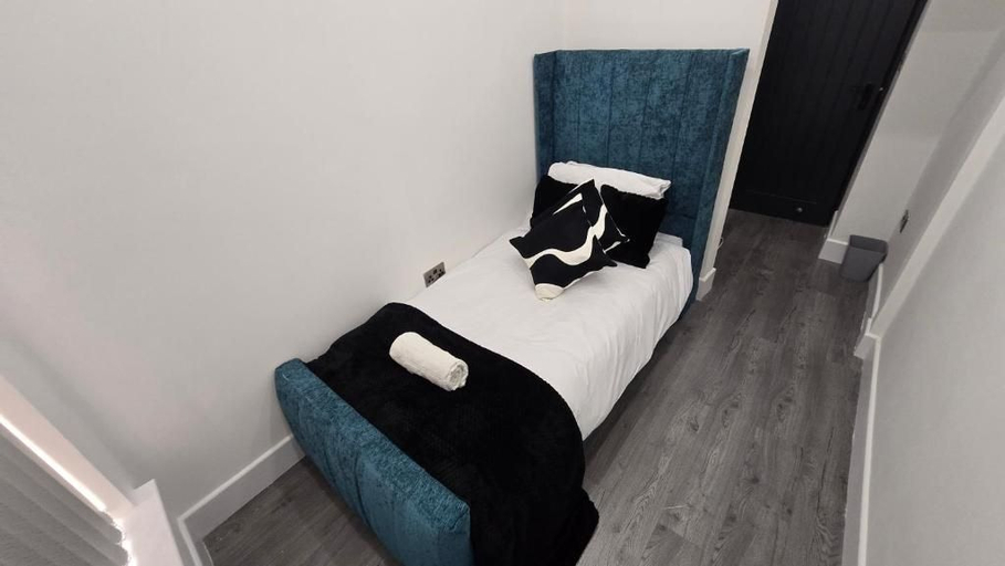 Others 5, Single & Double rooms in Stafford, Staffordshire
