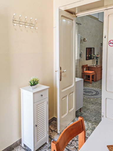 Others 2, La Casa delle Zie, Lecce
