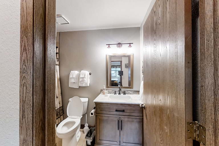 Others 5, Conveniently Located Mountain Condo With Balcony, Wildlife Views, & Golf Course, Larimer