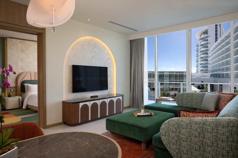 Others 4, Pier Sixty-Six (Pier 66), Broward