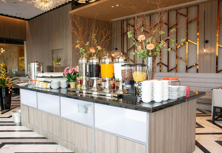 Food & Drinks 5, Chor Cher The Luxury Green Hotel, Bang Bo