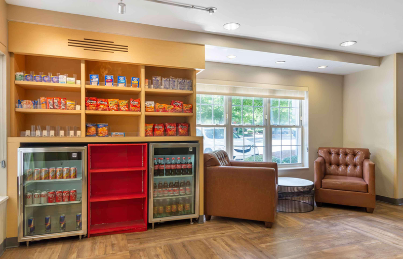 Food & Drinks 5, TownePlace Suites Atlanta Northlake, DeKalb