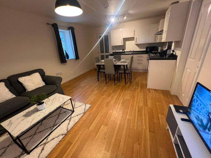Others 2, First Floor One Bedroom Apartment for Upto 3, Gloucestershire