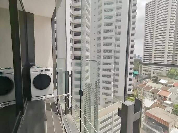 Others 4, Circle Sukhumvit 11 Bangkok, Wattana