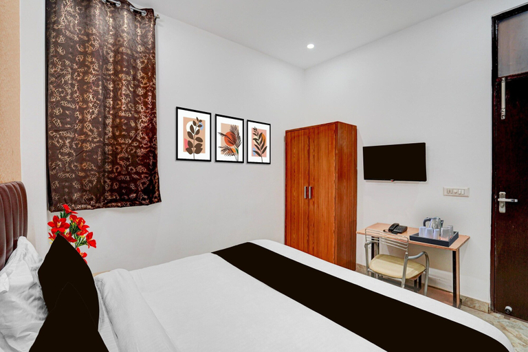 Others 3, Townhouse Sector 13 Gurgaon, Gurgaon
