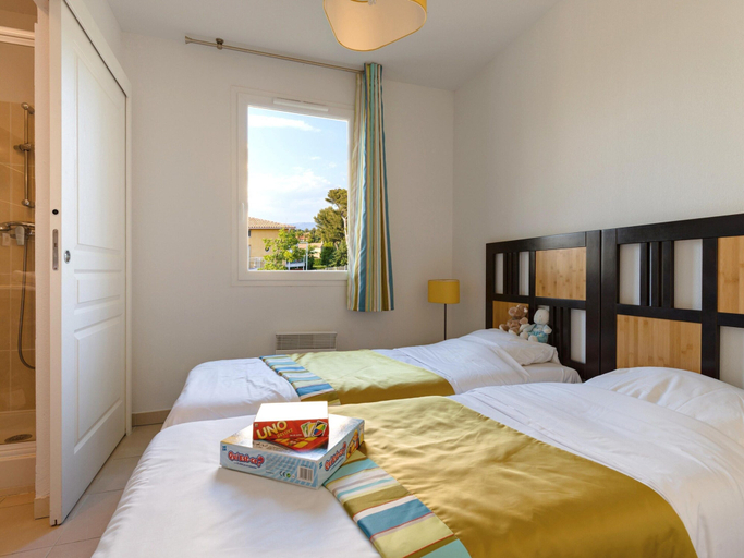 Others 2, Brusc Coastal Cabin Apartment for 6, Var