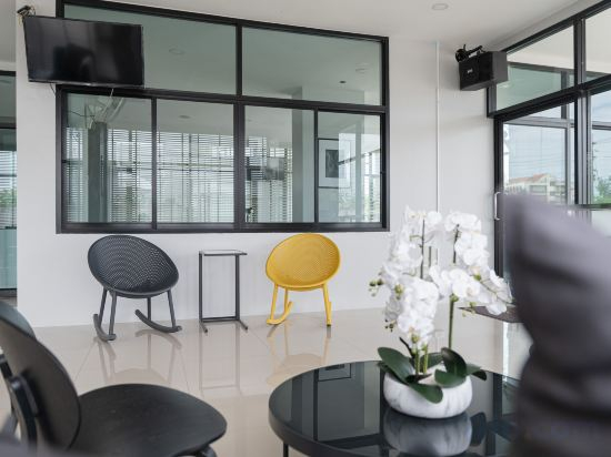 Others 5, C2U Uthaithani, Nong Khayang