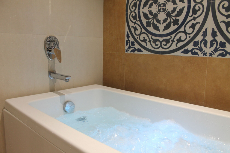Bathroom 5, Buta Inn and Resorts, Palghar