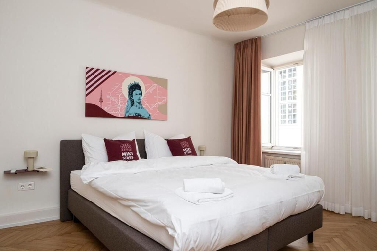 Others 2, Miki Stays - 700m zum Ring, Wien