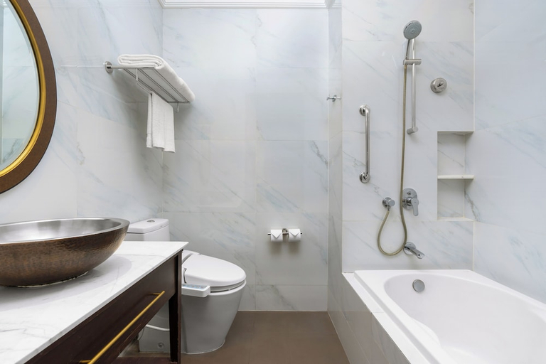Bathroom 5, Metropole, Bangkok, a Tribute Portfolio Hotel, Wattana