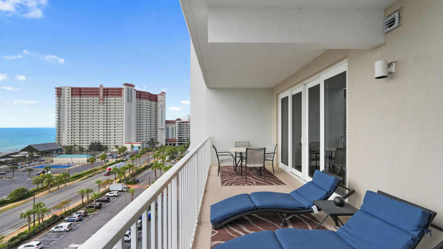 Others 4, Laketown Wharf 809, Bay