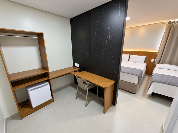 Others 4, Hotel Essence, Picos