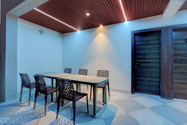 Others 3, Super Collection O Talwade Corpoarte, Pune