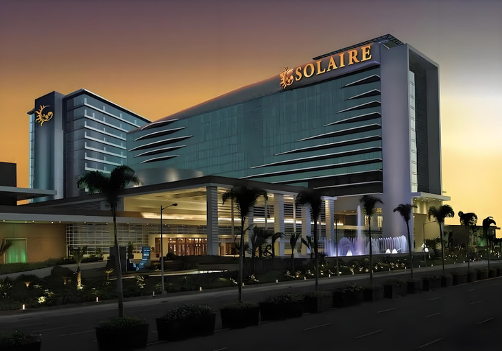 Others 2, 3BR Seaview 2 Pools Near Okada MOA NAIA, Parañaque