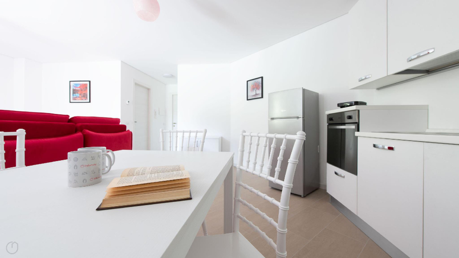 Others 5, SO-L563-TOLA35AT - Villa Tola - Rosso, Sondrio
