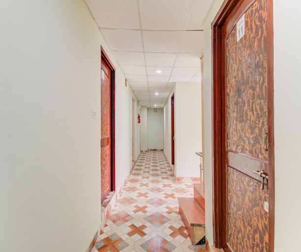 Others 2, Suite Valley Meadows, Srinagar