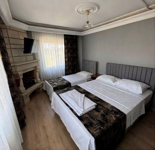 Others 1, Aslanlar otel, Merkez
