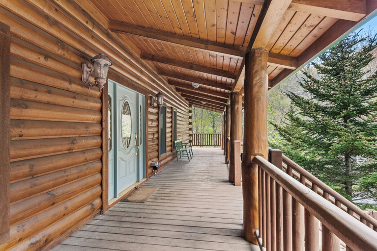 Others 2, Elk Ridge Lodge, Avery