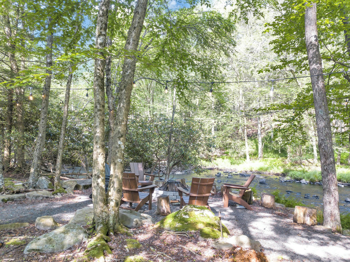 Others 4, Bright 4BR Home in Big Bass Lake, Wayne