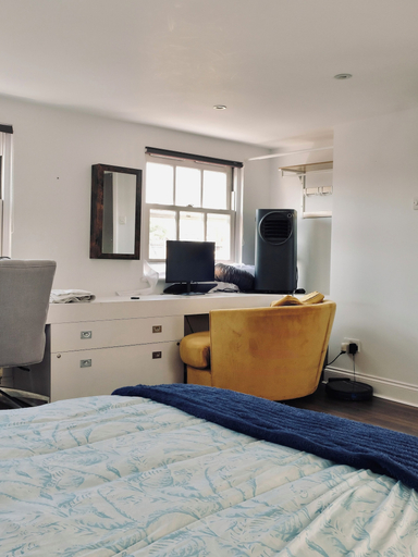 Others 3, Angel en-suite rooms, London